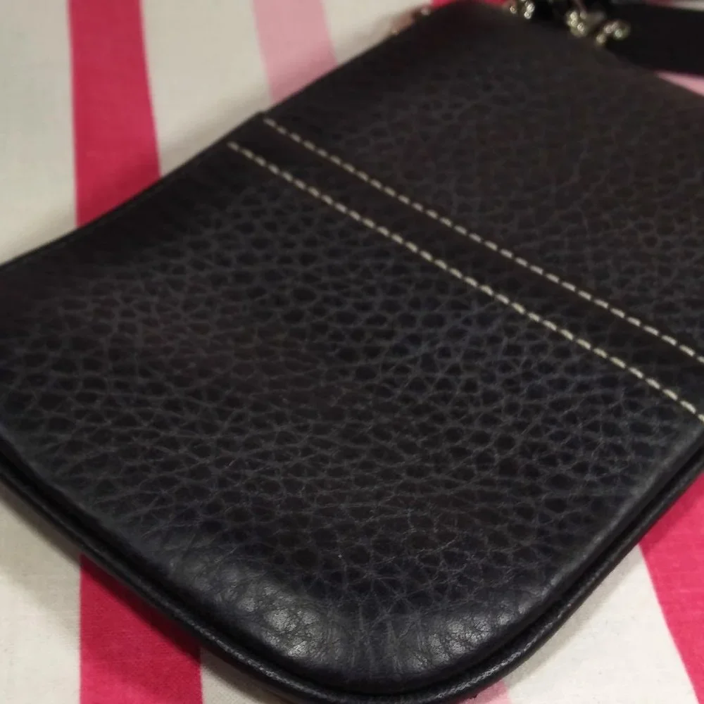 Charming Coach Black Pebble Leather Wristlet with Logo Hang Tag NEW Old Stock! - Picture 10 of 11
